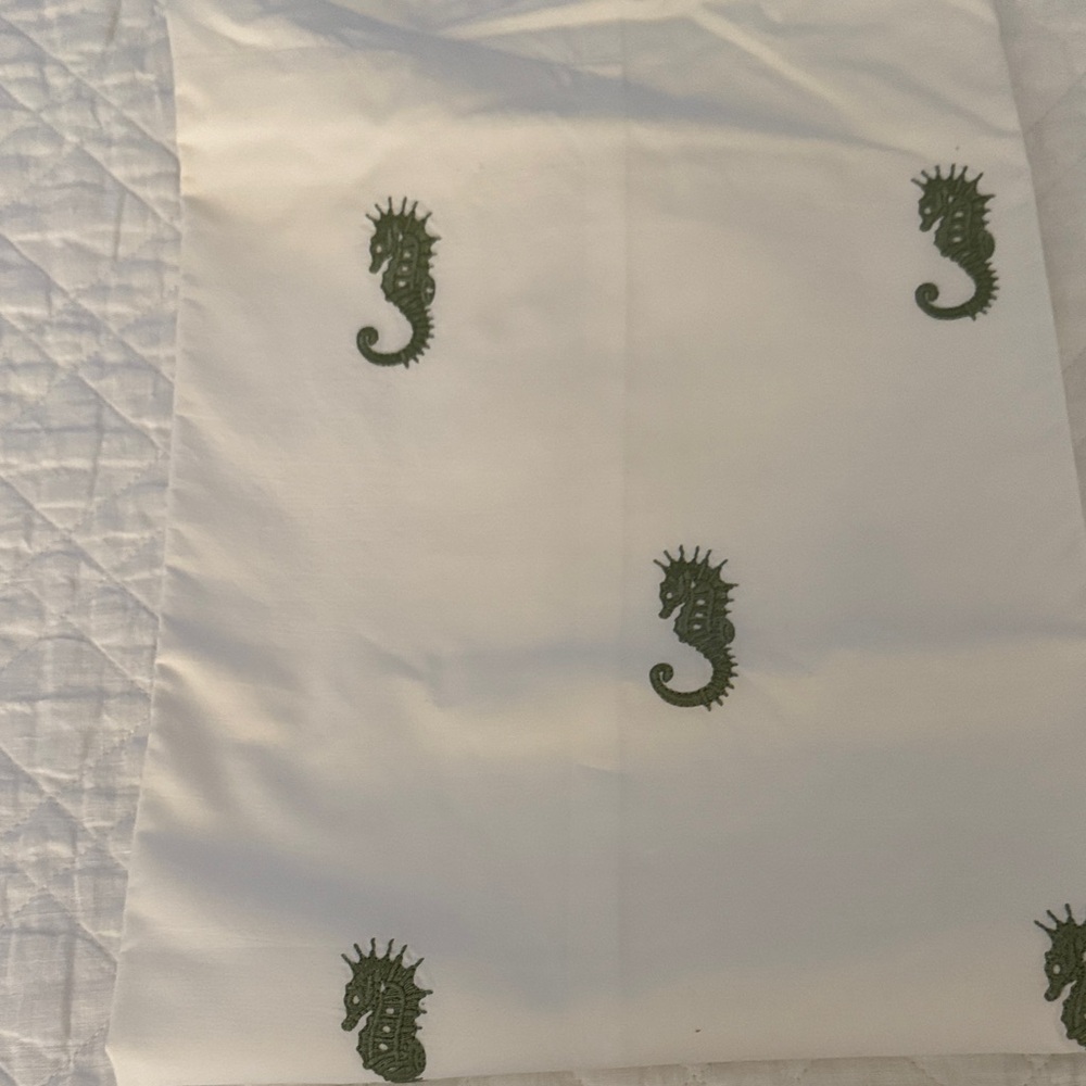 Green Seahorse Accent Pillow (2 covers)